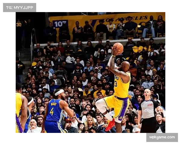 詹姆斯末节统治比赛,湖人险胜勇士